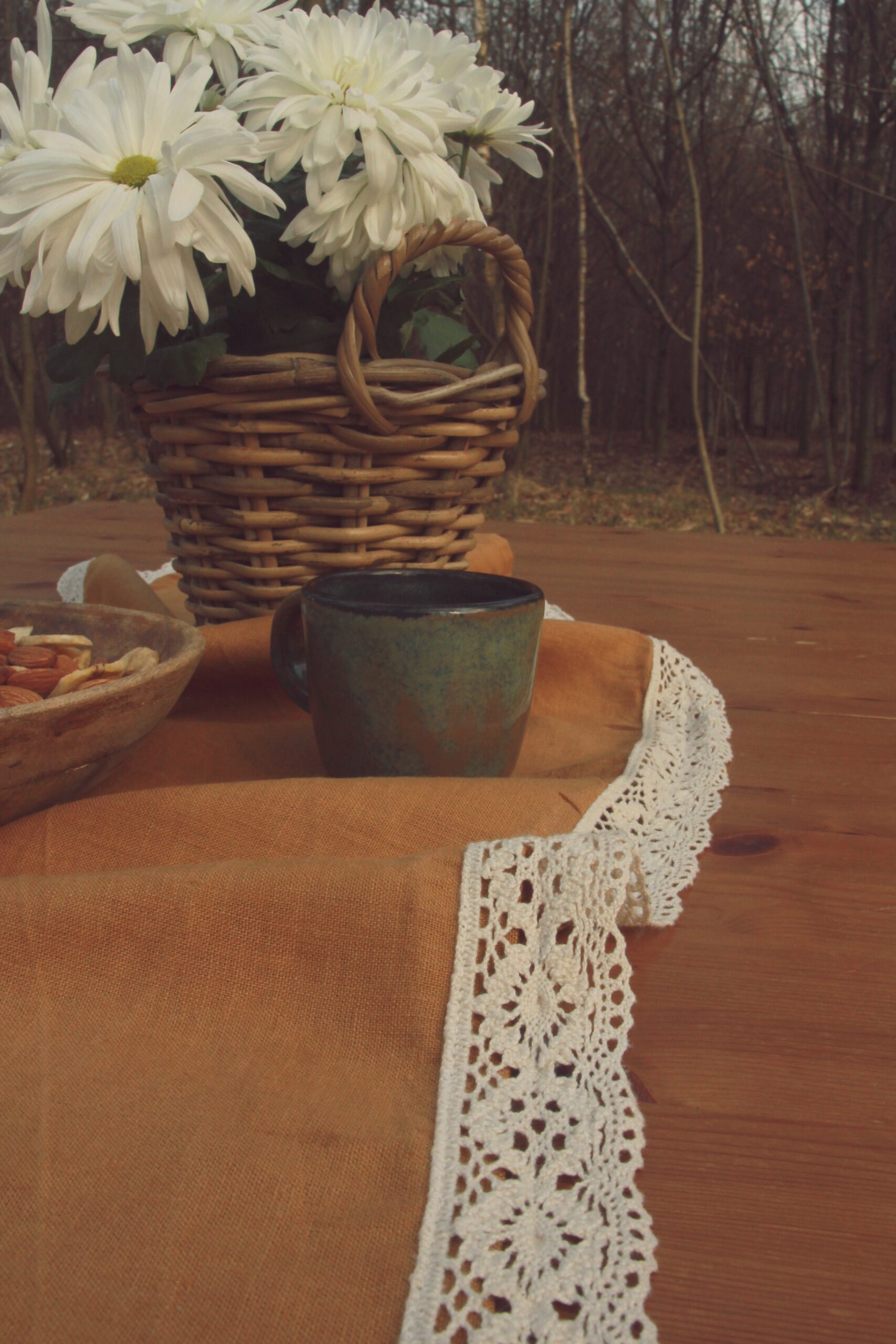 Bieżnik lniany z koronką